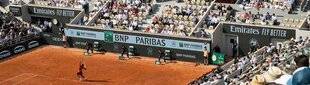 Sport Stratégies 833 EMIRATES & LE TENNIS : LA STRATÉGIE D'UN PARTENAIRE PREMIUM À ROLAND-GARROS