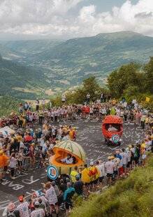 Sport Stratégies 837 CARAVANE, CRÉATIVITÉ & CONQUÊTE : LES AGENCES AU CŒUR DU TOUR