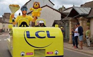 Sport Stratégies 837 GLOBALEMENT, C'EST QUOI LES INDICATEURS CLEFS DE SUCCÈS D'UNE CARAVANE PUBLICITAIRE POUR UNE MARQUE ?