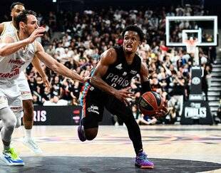 Sport Stratégies 844 LA BALLE DANS LEUR CAMP