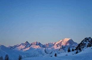 Sport Stratégies 860 LES ARCS : DU DOMAINE SKIABLE AU DOMAINE DE MONTAGNE
