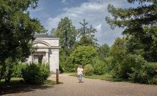 Mission Patrimoine 18 À Rambouillet, la laiterie de la Reine retrouve son mobilier étrusque