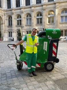 Entre Nous 7 « Devenu éboueur par passion, j'utilise les médias sociaux pour sensibiliser au problème des déchets »