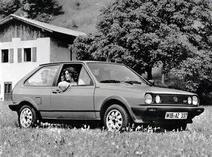 Auto Plus Youngtimers 19 Les tribulations d'une fourmi débutante