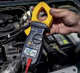 Auto Plus Youngtimers 21 Bien utiliser un multimètre