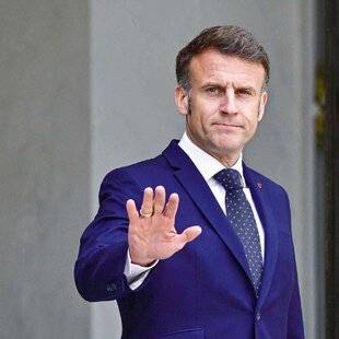 Closer 1036 Les petites obsessions du président Macron