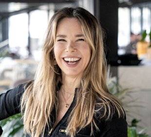 Closer 1037 Romane Serda “ On m'a diagnostiqué une hypersensibilité. Jusqu'alors, je me détestais d'être aussi sensible ”