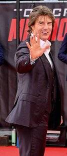Closer 1038 Tom Cruise