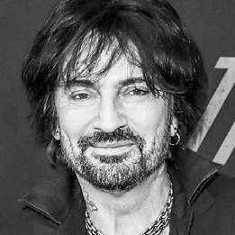 Closer 1041 TOMMY LEE ET BRITTANY FURLAN