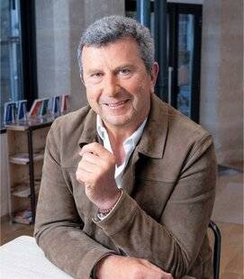 Closer 1042 Pascal Bataille “ Trop bavard, péremptoire, j'ai appris à me taire et ainsi gagné en sagesse ”