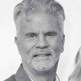 Closer 1049 LORENZO LAMAS ET KENNA SCOTT