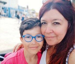 Closer 1054 CÉCILE : “ Aujourd'hui, la maladie rare qui a emporté mon bébé Léo en 2007 est enfin détectée”