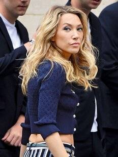 Closer 1056 Elle tient enfin sa revanche sur Laeticia...