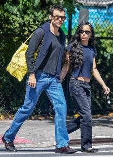 Closer 1057 Surprise IL EST EN COUPLE AVEC ZOË KRAVITZ !