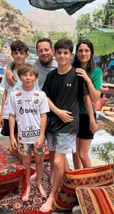 Closer 1057 ANNE-SOPHIE : “Mon fils malade est devenu une star sur YouTube”