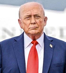 Closer 1059 … Donald Trump perdait ses cheveux.