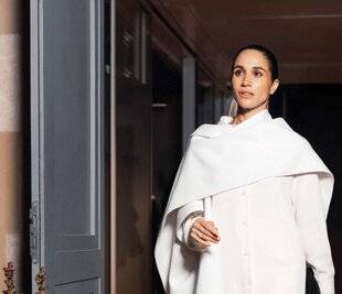 Closer 1062 Elle s'est invitée elle-même à la fashion week à Paris…