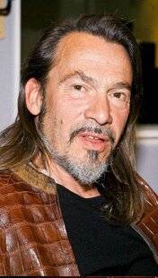 Closer 1062 Il assume ses implants à 7 euros le cheveu !