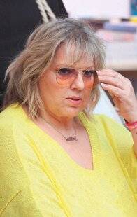 Closer 1062 Elle a claqué la porte de France Télévisions