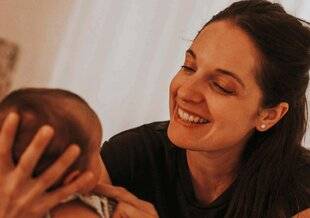 Closer 1062 NATACHA “Consciente d’être chanceuse d’avoir eu mes enfants naturellement, j’ai donné mes ovocytes”