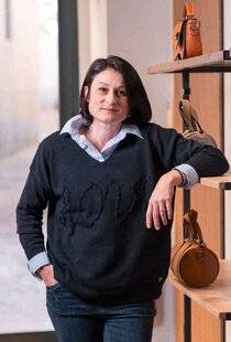 Closer 1062 TINE COLLARD “Rania de Jordanie a changé ma vie en portant l'un de mes sacs”