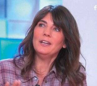 Closer 1062 Très exposée