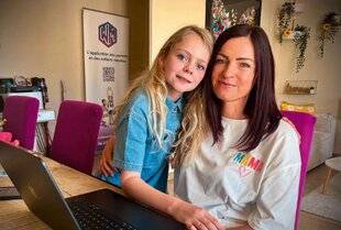 Closer 1063 LISE “Je suis attaquée par les propriétaires américains de Wonder Woman pour avoir baptisé mon appli Wondermum”