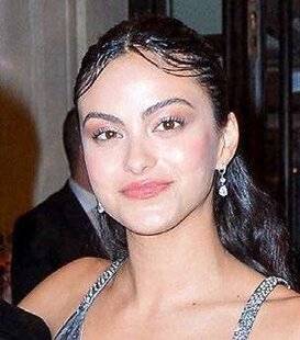 Closer 1064 CAMILA MENDES ET RUDY MANCUSO