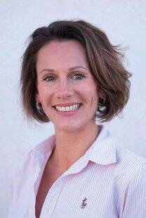 Closer 1066 VIRGINIE “Je n'aurais jamais imaginé qu'une robe me sauverait d'un cancer de la peau”