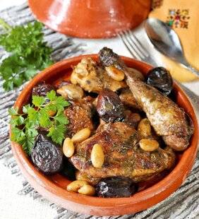 Closer 1066 UN TAJINE AUX PRUNEAUX