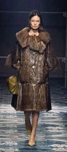 Closer 1066 CHAUD le marron