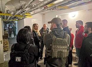 Closer 1066 Humanitaire sous terre