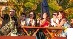 Closer 1068 Dua Lipa SANS SON MEC, elle s'éclate en famille !