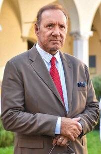 Closer 1068 Kevin Spacey “JE SUIS DEVENU sans domicile fixe”