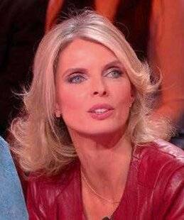 Closer 1068 Miss chouchoutes