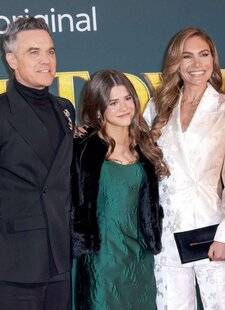 Closer 1069 De père en fille