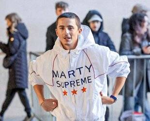 Closer 1073 Son cadeau looké à Susan Boyle !