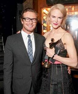 Closer 1074 Naomi Watts voudrait la recaser avec Simon Baker
