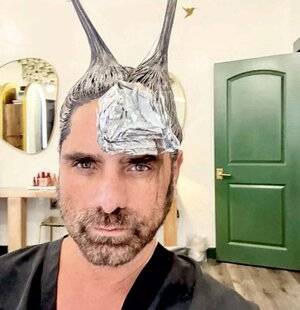 Closer 1076 Tiré par les cheveux