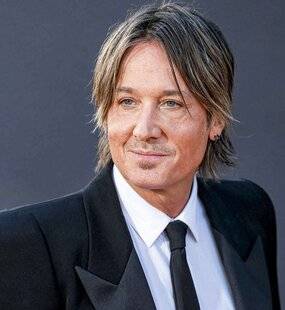 Closer 1076 Il aurait emménagé avec une chanteuse, sosie de Nicole Kidman