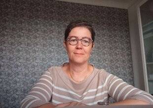 Closer 1076 ANNE-HÉLÈNE “Mon gynéco n'a pas voulu faire de dépistage du cytomégalovirus, ma fille est née polyhandicapée”