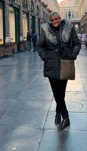 Closer 1077 CAROLINE “En retrouvant une vieille photo, j'ai compris que je n'étais pas la fille de mon père…”