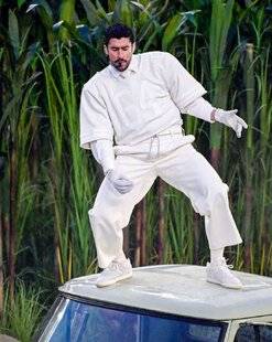 Closer 1079 Un show totalement gaga