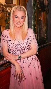 Closer 1079 KATRINA “Pilier de DALS, j'ai lutté contre la boulimie pendant plus de quinze ans”