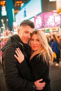 Closer 1079 CORALIE “J'organise des mariages de rêve à Las Vegas”