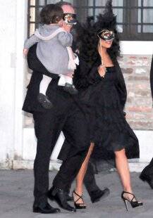 Closer 1079 Le mariage de la bomba latina et du milliardaire François-Henri Pinault