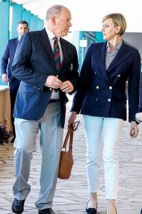 Closer 1080 UN DE LEURS PROCHES BALANCE sur leur mariage bancal