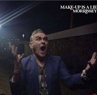 Closer 1082 The Queen Is Not Dead