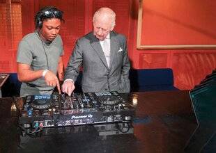 Closer 1084 King of the night