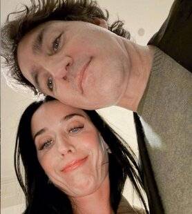 Closer 1084 Perry-péties